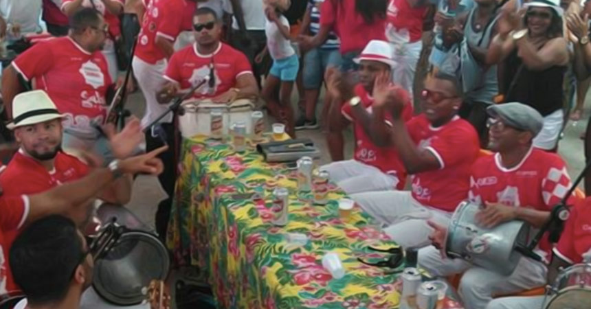 Unidos pelo Samba faz roda de samba no Mercado de Arte