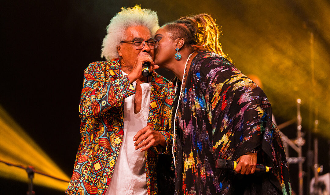 Feira e o mundo cantam Feira