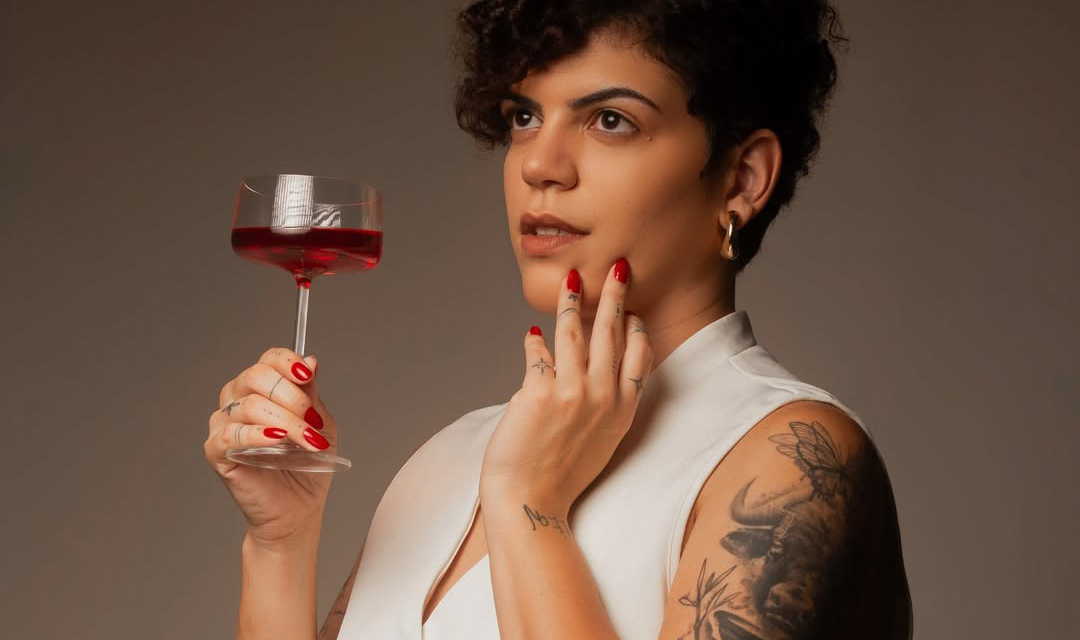 Coqueteleria de origem em Feira: a criação de Heloísa Carli que nasce do sertão e ganha o mundo