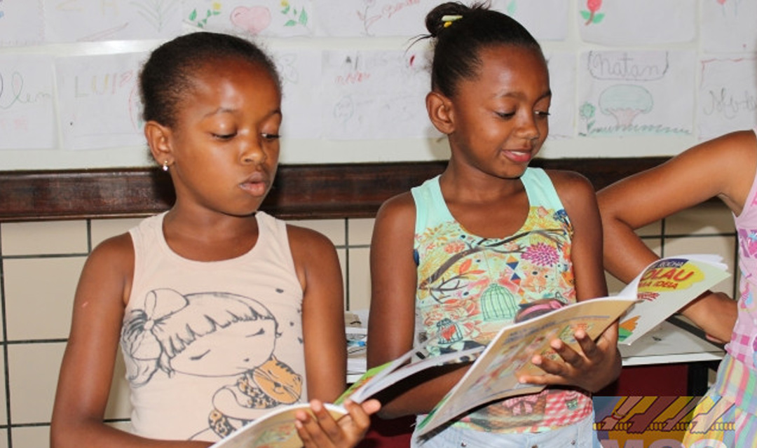 O projeto que incentiva crianças a ler usando a cultura sertaneja em Feira