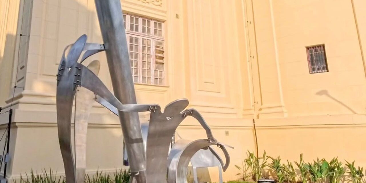 Feirense assina memorial em homenagem às vítimas da Covid-19, sancionado por Lula 