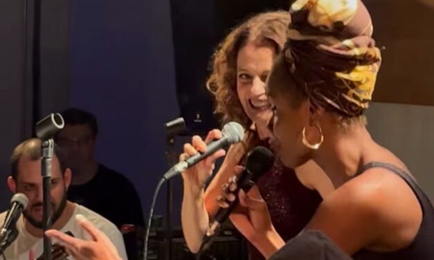 Feirense Denise Fersan participa de roda de samba com Denise Fraga em São Paulo