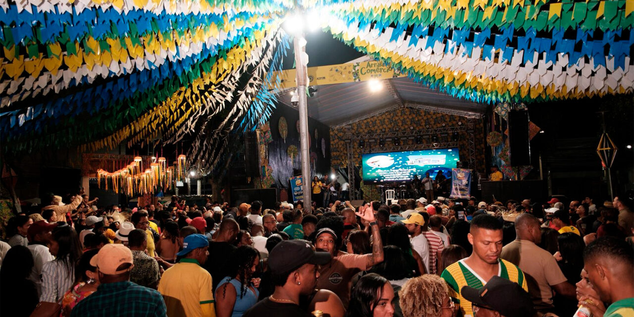 Arraiá do Comércio 2026 chega ao fim com programação na praça Bernadino Bahia